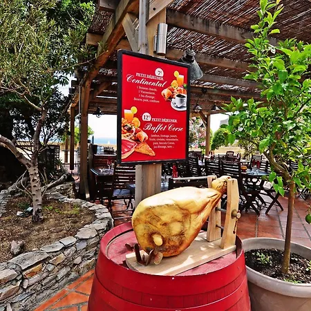 Отель Restaurant Christophe Colomb 3*