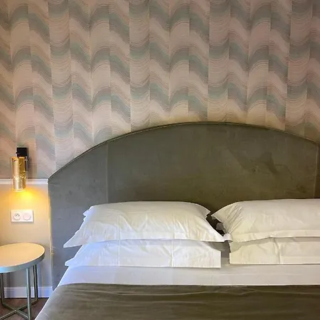 Hotel Restaurant Christophe Colomb 3*