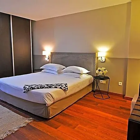 Otel Restaurant Christophe Colomb 3*