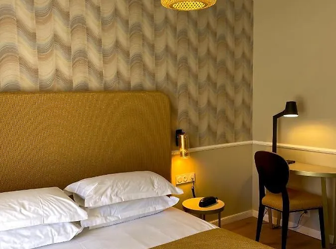 Restaurant Christophe Colomb Hotell 3*