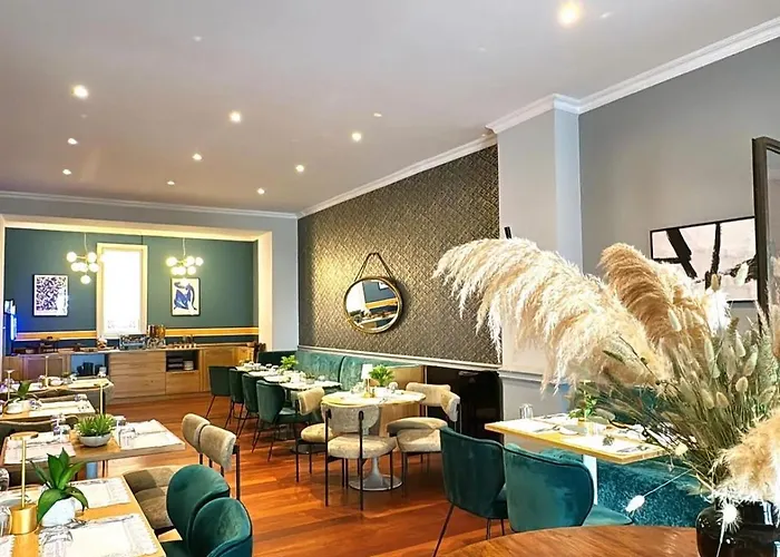 Hotel Restaurant Christophe Colomb 3*