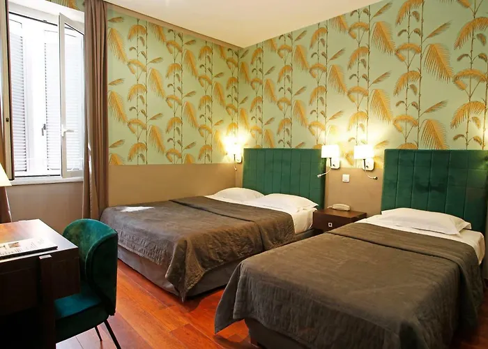 Restaurant Christophe Colomb Hotell 3*